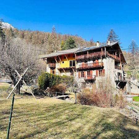 Charmante Maison De Montagne Briançon Exteriör bild