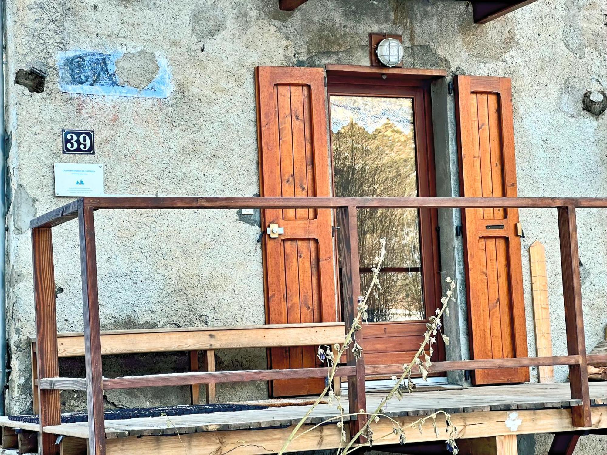 Charmante Maison De Montagne Briançon Exteriör bild
