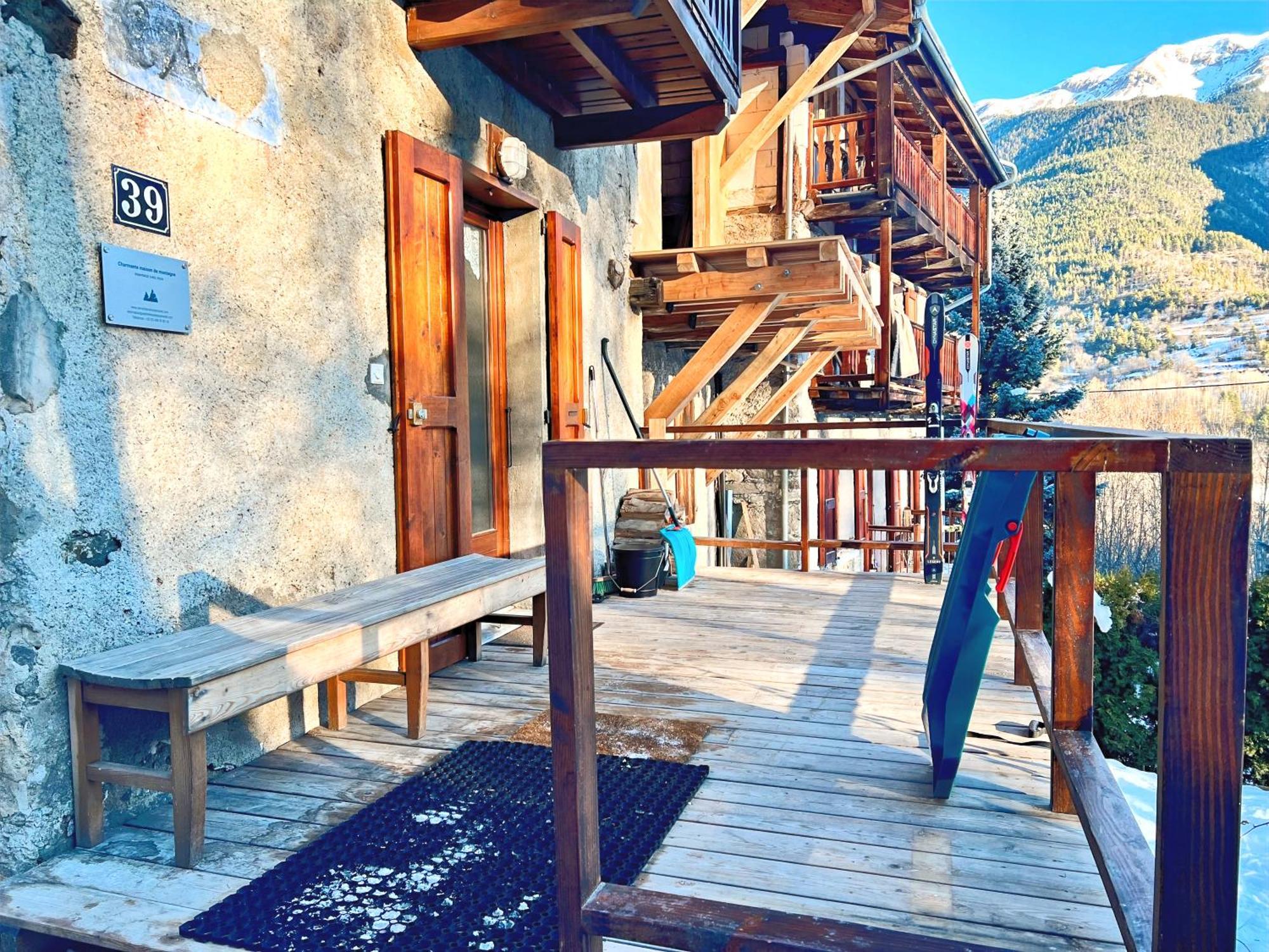 Charmante Maison De Montagne Briançon Exteriör bild