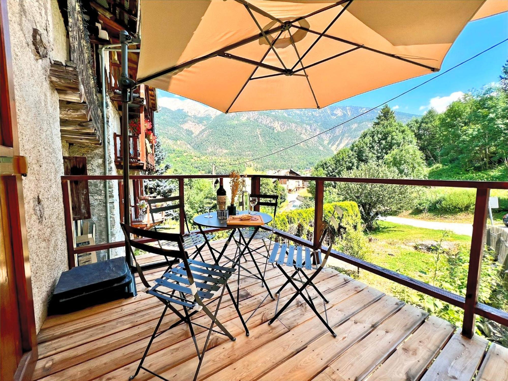 Charmante Maison De Montagne Briançon Exteriör bild